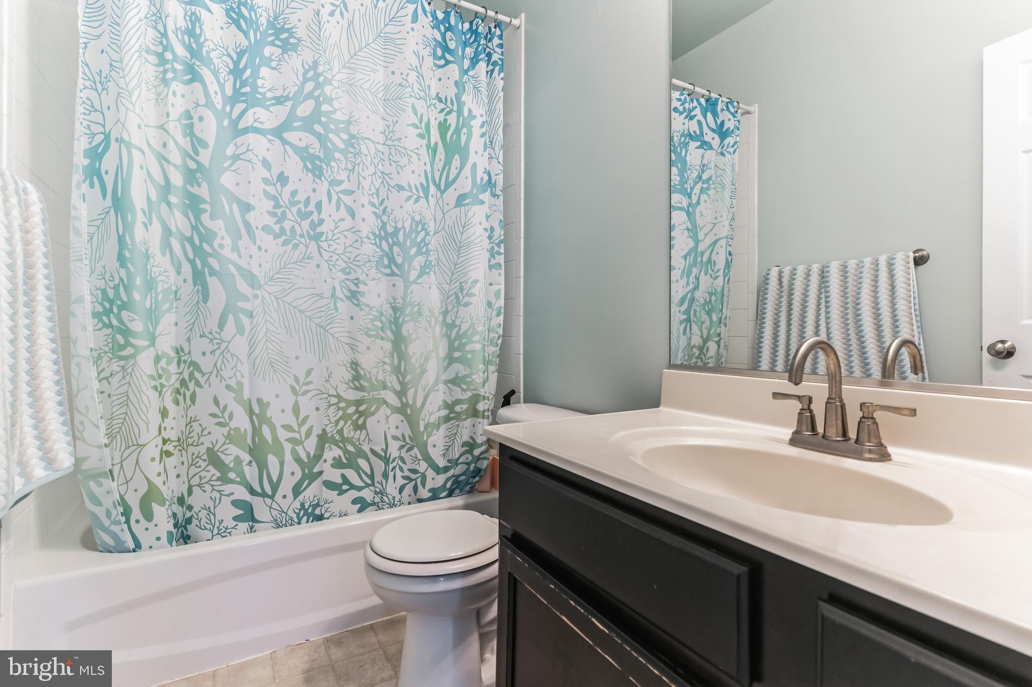 140 Ridgeway Street Fredericksburg, VA 22401 - Photo 25 of 33 Hall Bathroom