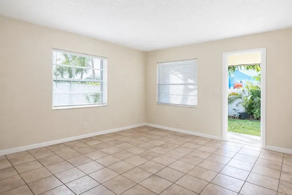 $1,600 | 111 Southwest 14th Court, Unit C, Pompano Beach, FL 33060