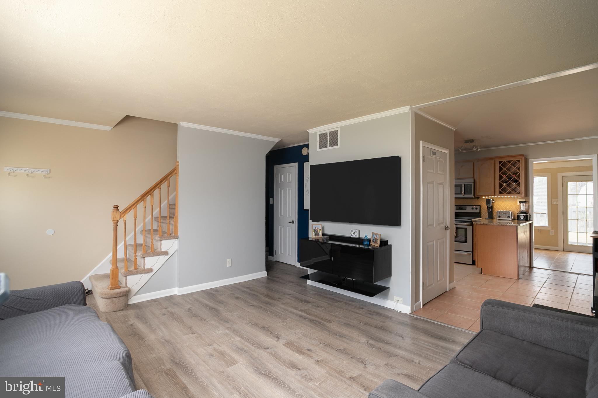 915 Allison Road Burlington, NJ 08016 - Photo 8 of 30 Gallery Image 8