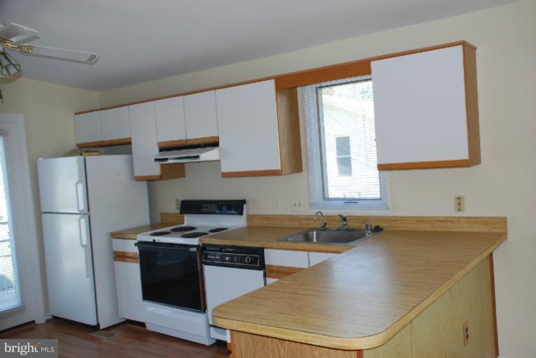 45106 Lighthouse Road Piney Point, MD 20674 - Photo 14 of 17 Kitchen