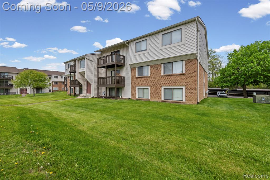 30052 West Twelve Mile Road, Unit 61 Farmington, MI 48334 - Photo 21 of 23