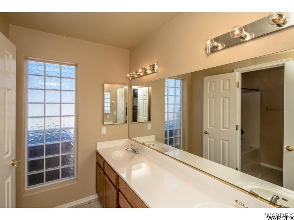 870 Riata Valley Road Kingman, AZ 86409 - Photo 12 of 36 Gallery Image 12