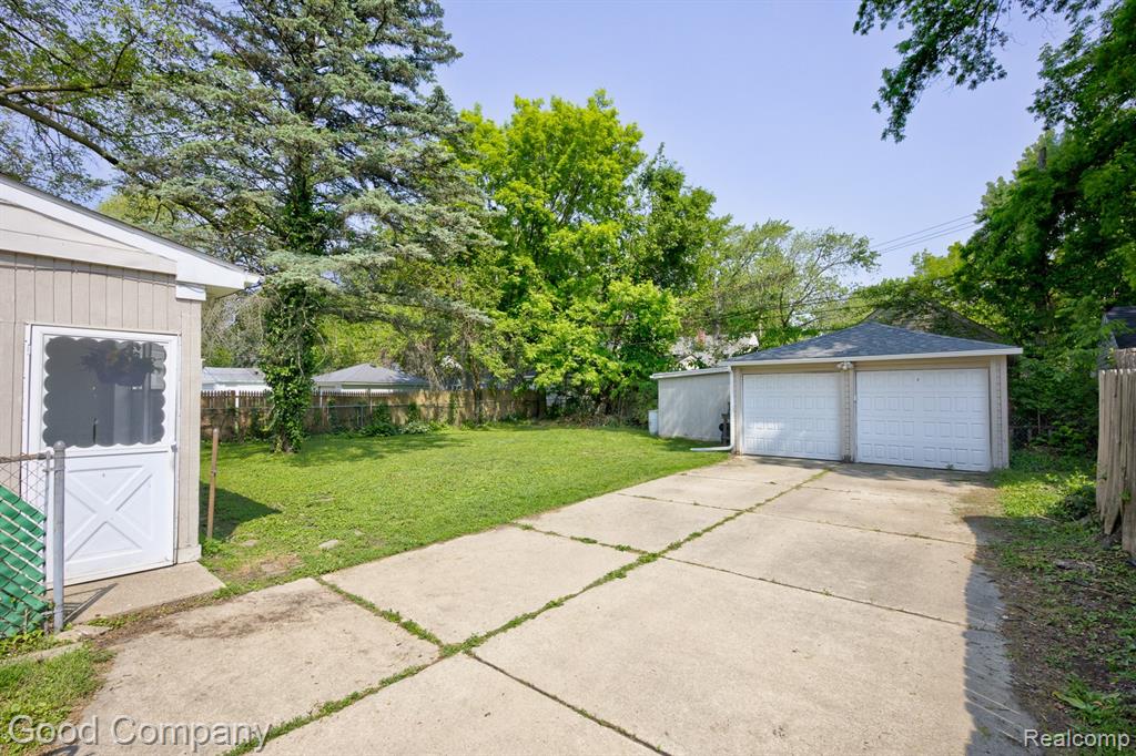 585 Roth Boulevard Clawson, MI 48017 - Photo 34 of 39