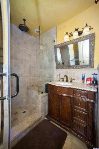 1844 West Kenneth Road Glendale, CA 91201 - Photo 17 of 42 Gallery Image 17