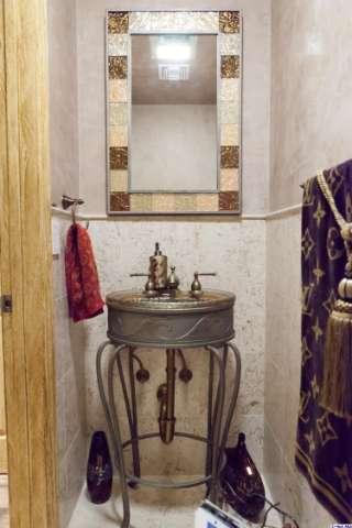 1844 West Kenneth Road Glendale, CA 91201 - Photo 19 of 42 Gallery Image 19