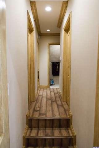 1844 West Kenneth Road Glendale, CA 91201 - Photo 20 of 42 Gallery Image 20
