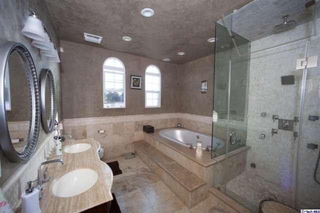 1844 West Kenneth Road Glendale, CA 91201 - Photo 25 of 42 Gallery Image 25