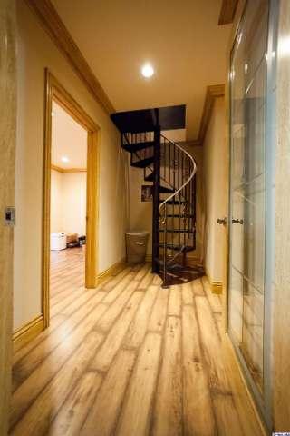 1844 West Kenneth Road Glendale, CA 91201 - Photo 26 of 42 Gallery Image 26