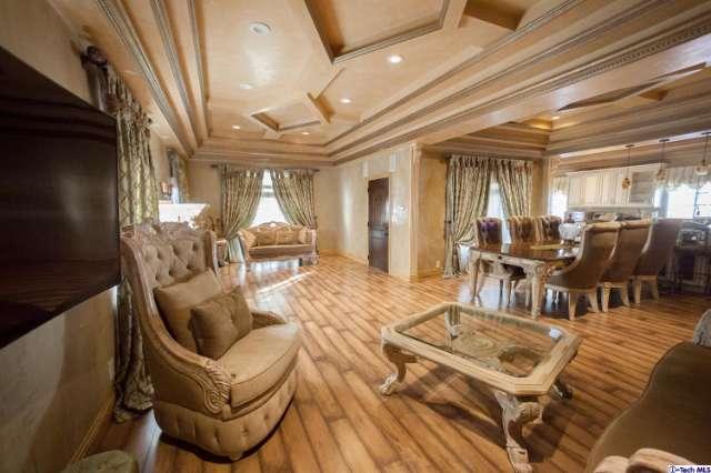 1844 West Kenneth Road Glendale, CA 91201 - Photo 4 of 42 Gallery Image 4