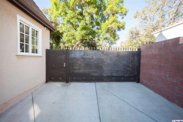 1844 West Kenneth Road Glendale, CA 91201 - Photo 33 of 42 Gallery Image 33