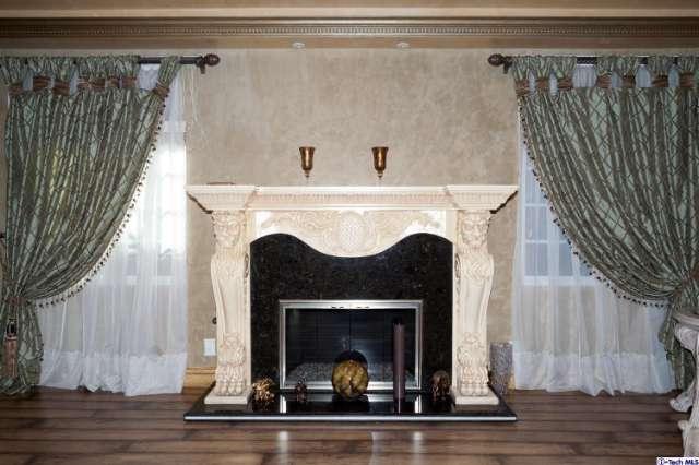 1844 West Kenneth Road Glendale, CA 91201 - Photo 5 of 42 Gallery Image 5