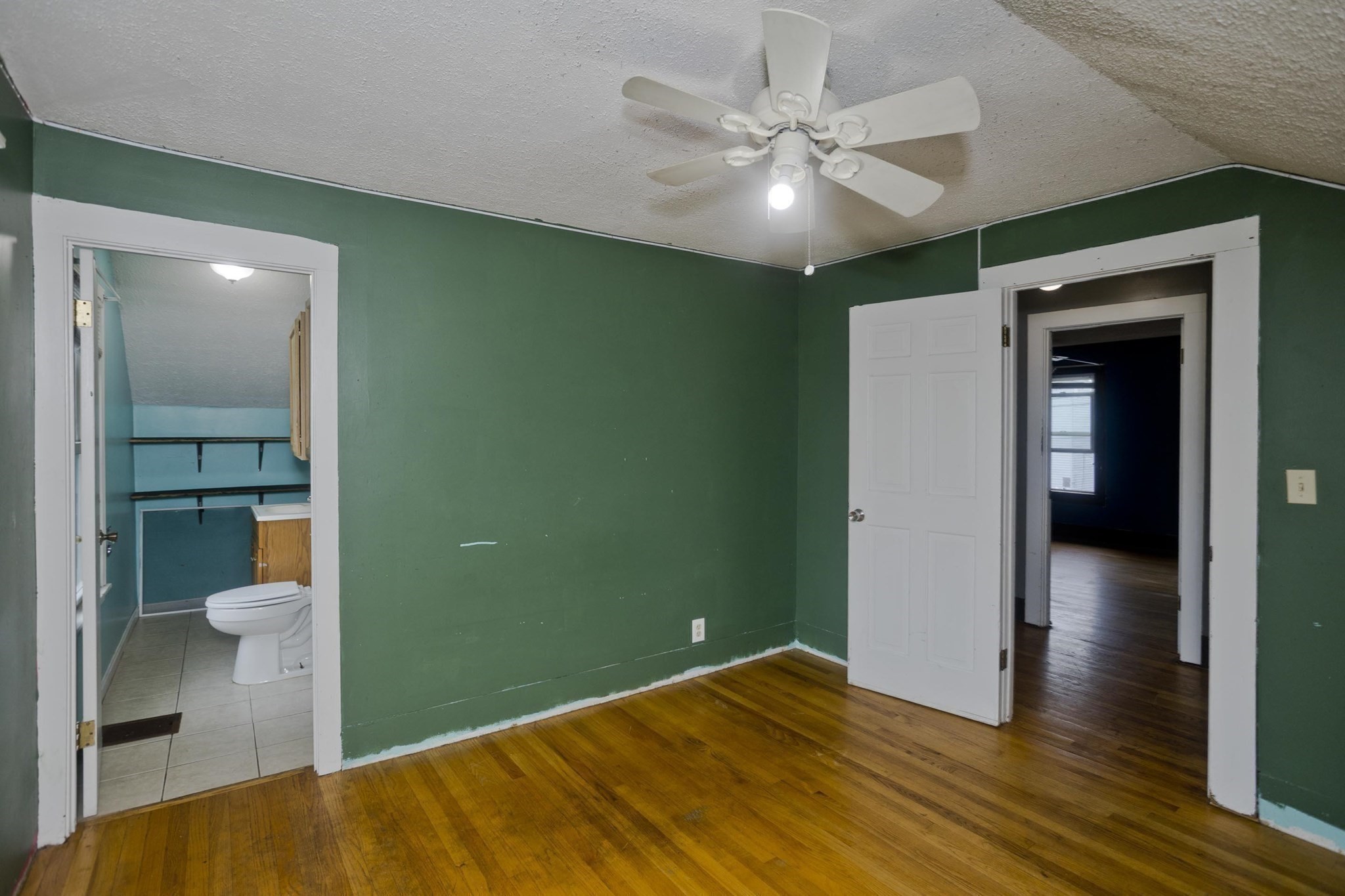 1439 Worcester Street Springfield, MA 01151 - Photo 15 of 31 Gallery Image 15