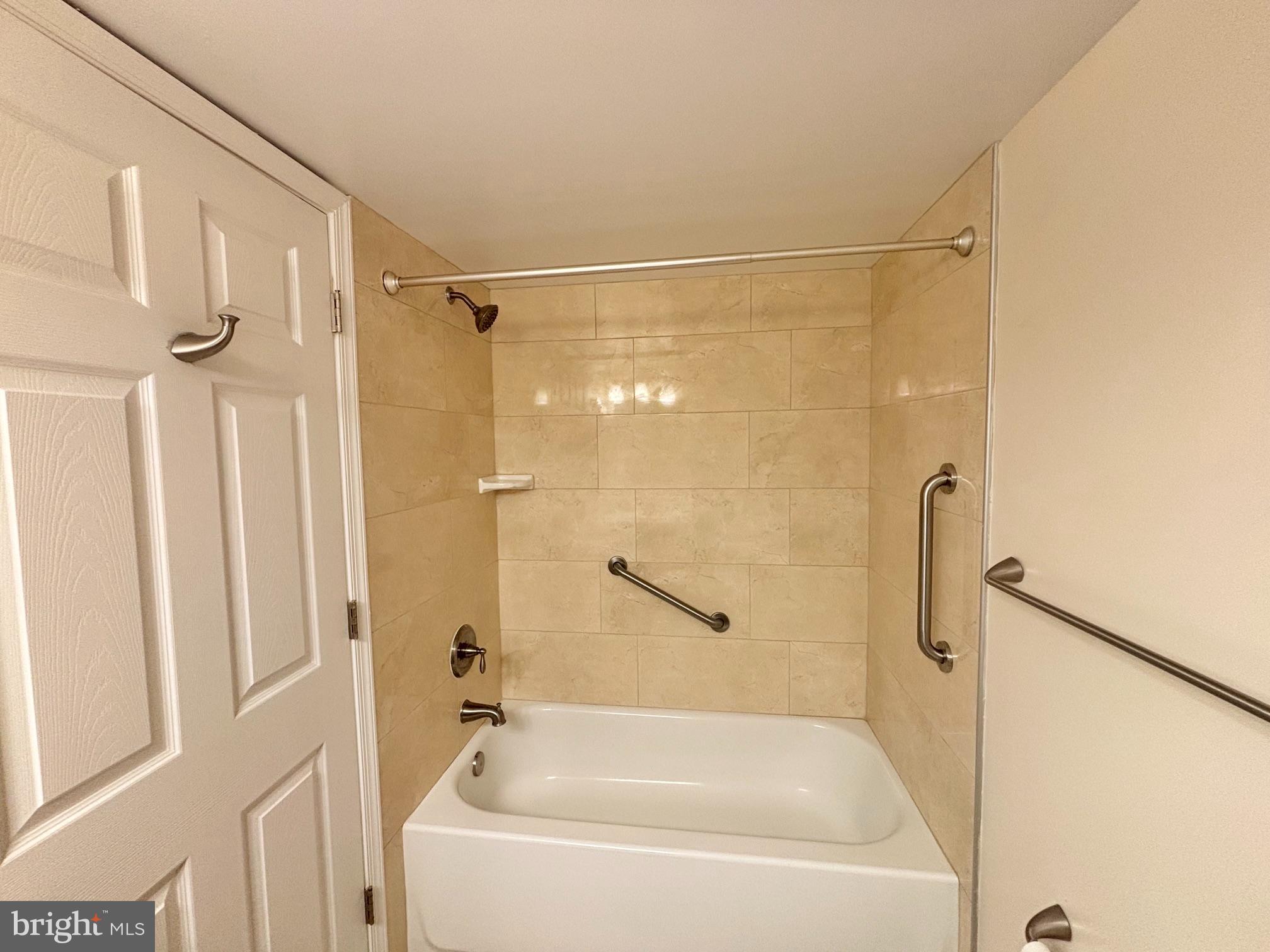 15210 Elkridge Way, Unit 913K Silver Spring, MD 20906 - Photo 9 of 11
