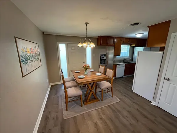 $1,950 | 926 Warren Way, Richardson, TX 75080