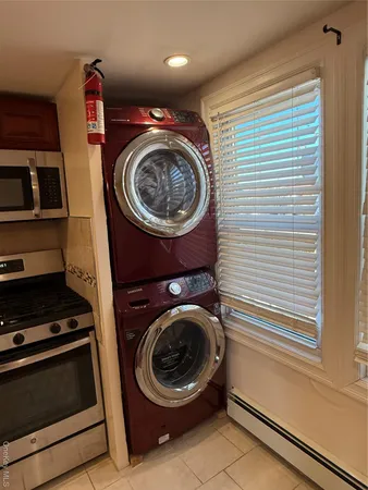 $3,000 | 610 Laurelton Boulevard, Unit 2, Long Beach, NY 11561