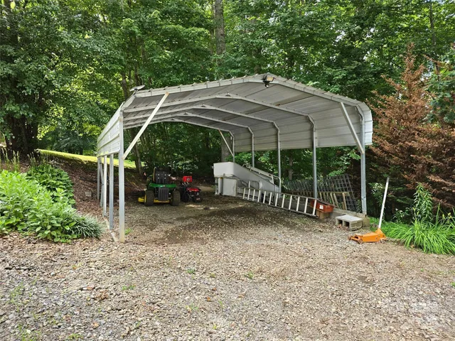 a picture of a cabinet