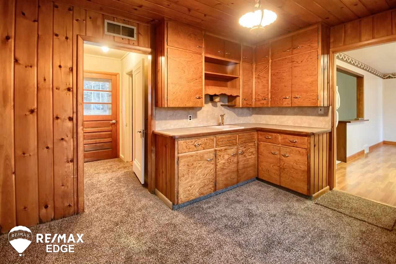 9126 East Coldwater Road Davison, MI 48423 - Photo 19 of 37 21528382-18.JPG