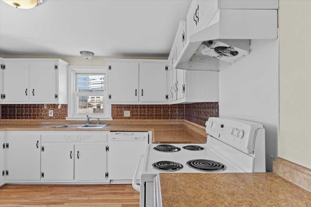 18 Mohican Road Worcester, MA 01605 - Photo 13 of 30 Gallery Image 13