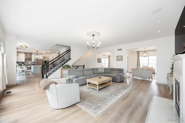 $619,900 | 180 Knollhaven Trail, O'Fallon, IL 62269