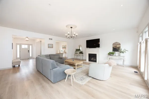 $619,900 | 180 Knollhaven Trail, O'Fallon, IL 62269