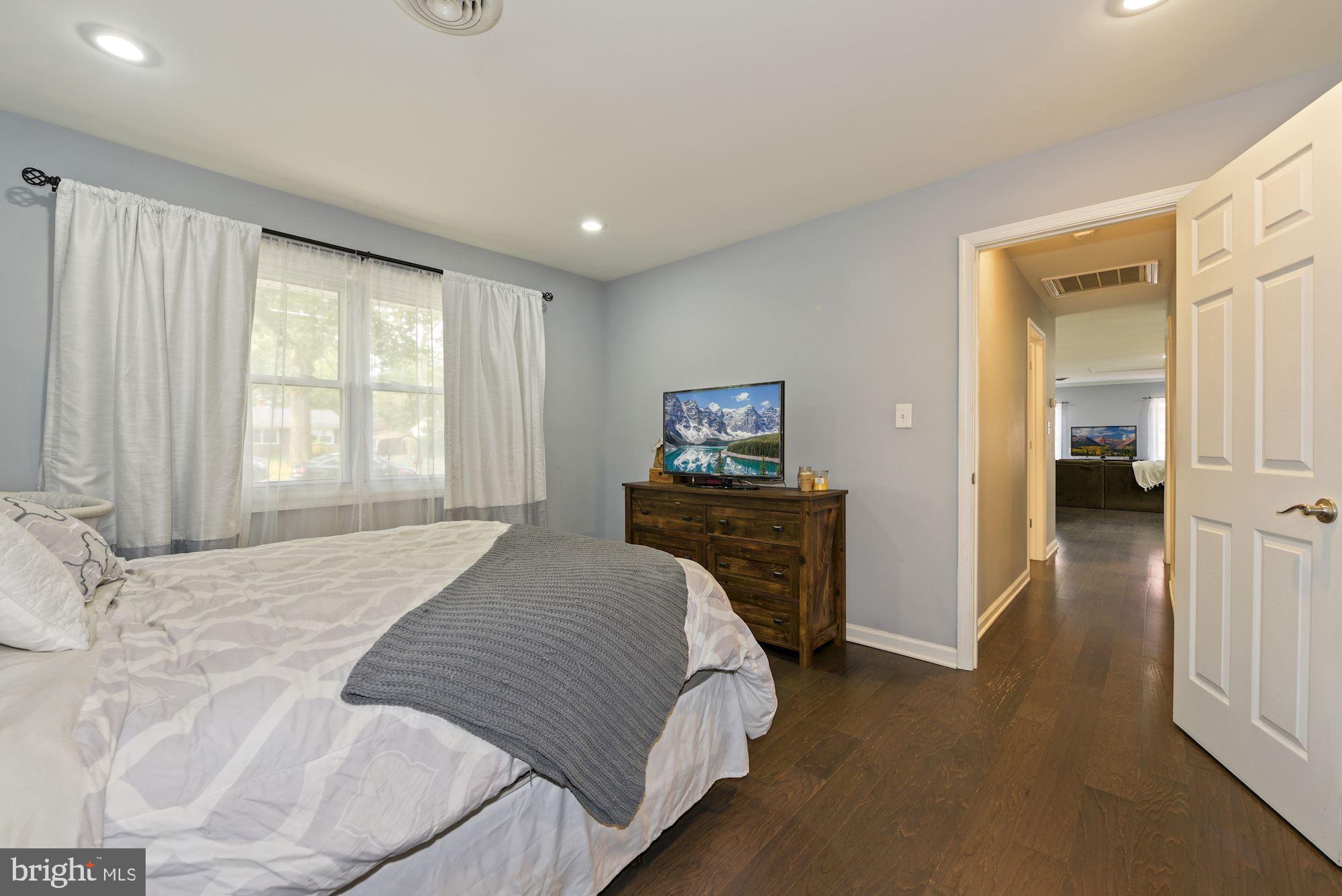 311 Rancocas Boulevard Mount Laurel, NJ 08054 - Photo 19 of 35 Owner Bedroom