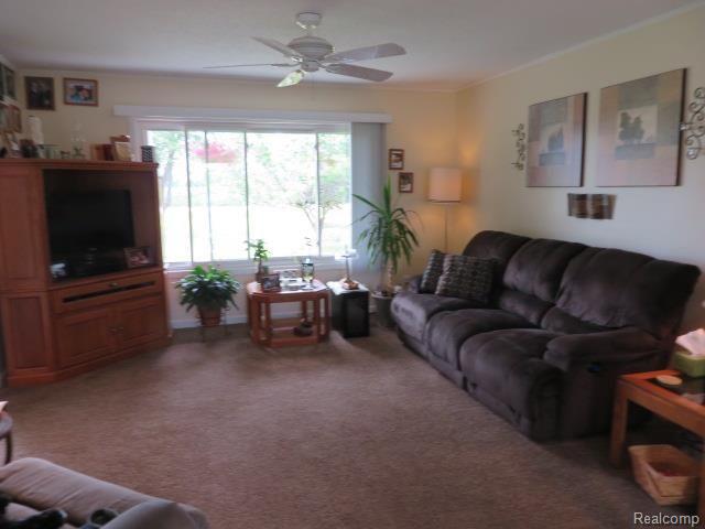 67430 Haven Ridge Road New Haven, MI 48050 - Photo 13 of 28 Living rm 4.jpg
