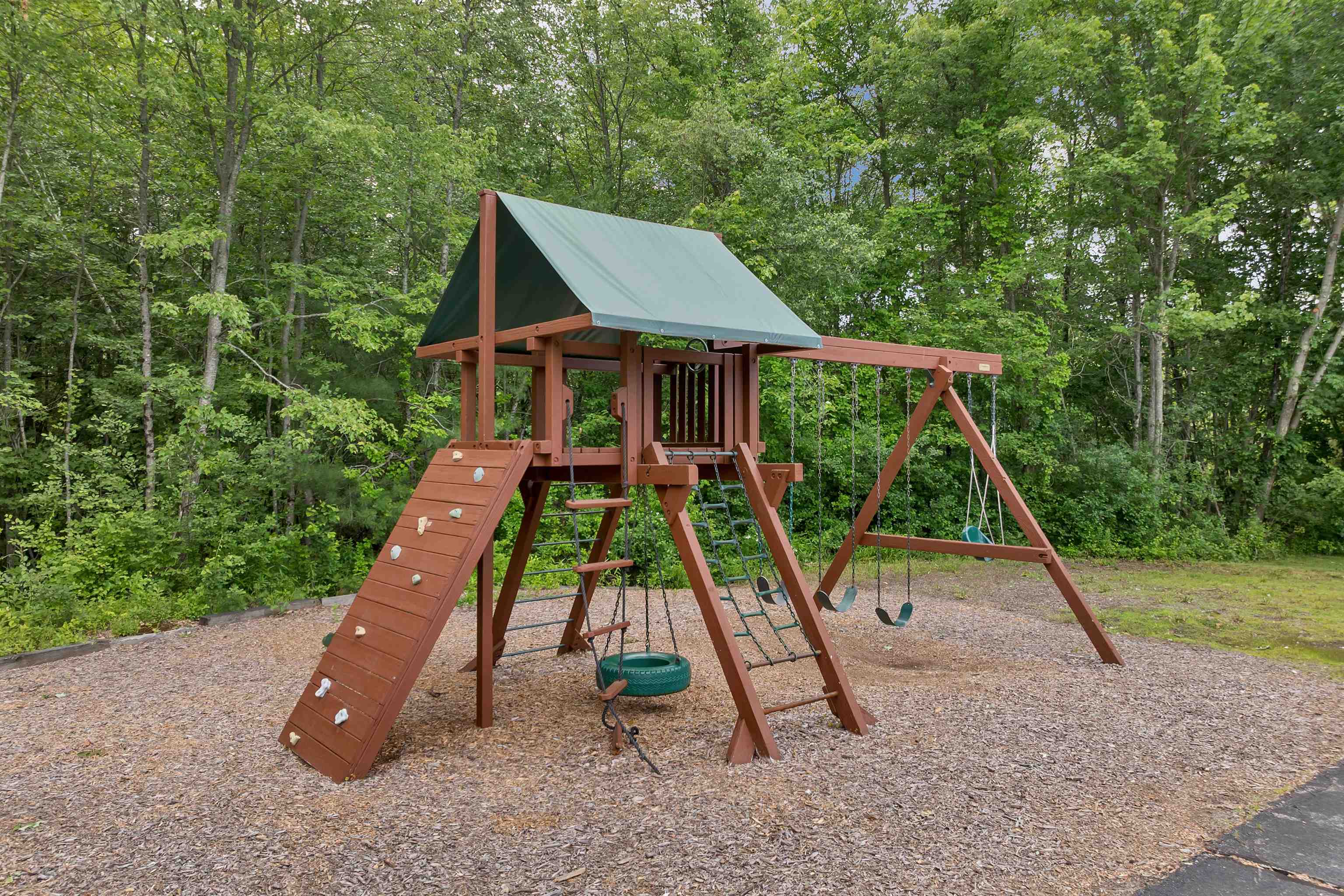 65 Woodland Green, Unit 65 Rochester, NH 03868 - Photo 45 of 49