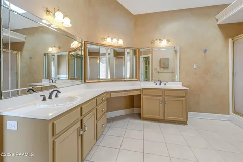 $379,999 | 408 Bon Mange Circle, Lafayette, LA 70506