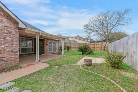 $379,999 | 408 Bon Mange Circle, Lafayette, LA 70506