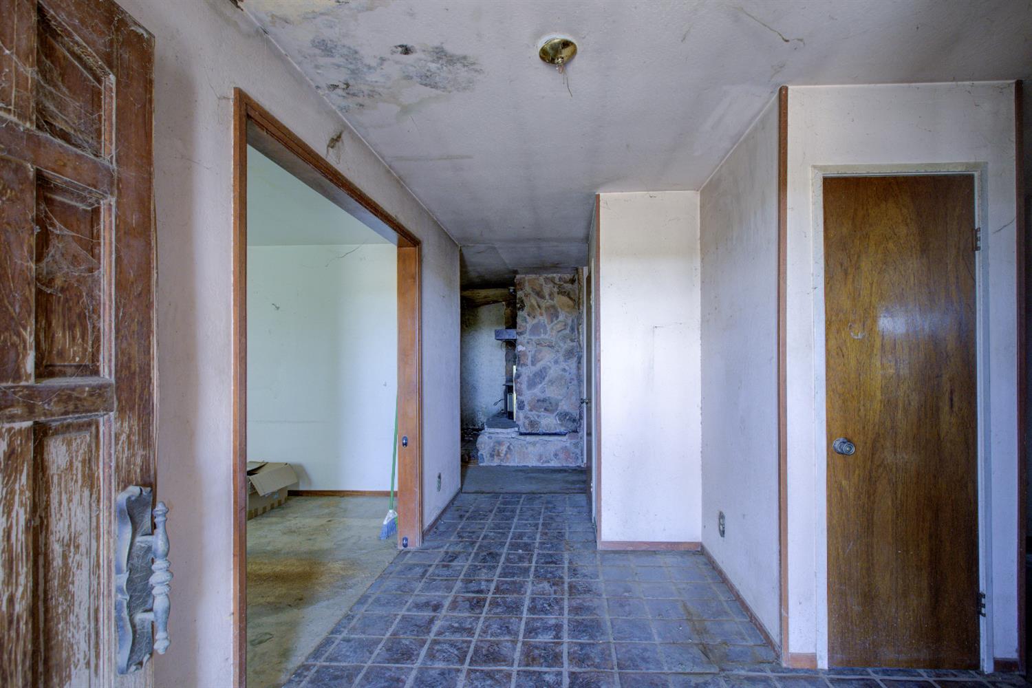 873 Loquat Avenue Patterson, CA 95363 - Photo 12 of 35