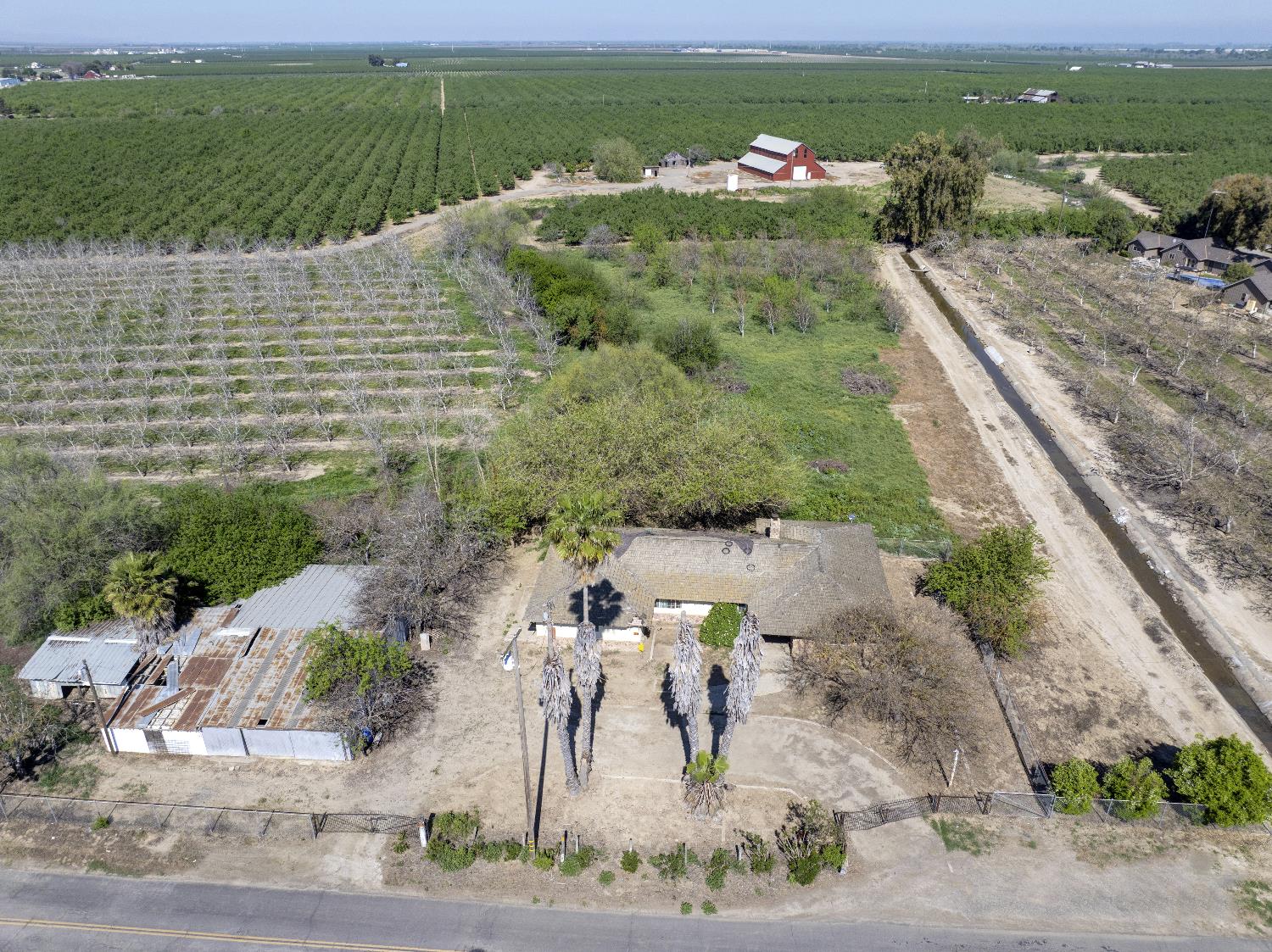 873 Loquat Avenue Patterson, CA 95363 - Photo 31 of 35 a view of a lake with a mountain