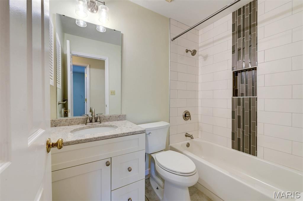 709 Turtle Cove Ballwin, MO 63011 - Photo 20 of 45