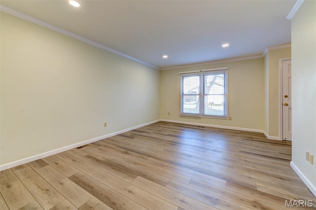 709 Turtle Cove Ballwin, MO 63011 - Photo 3 of 45