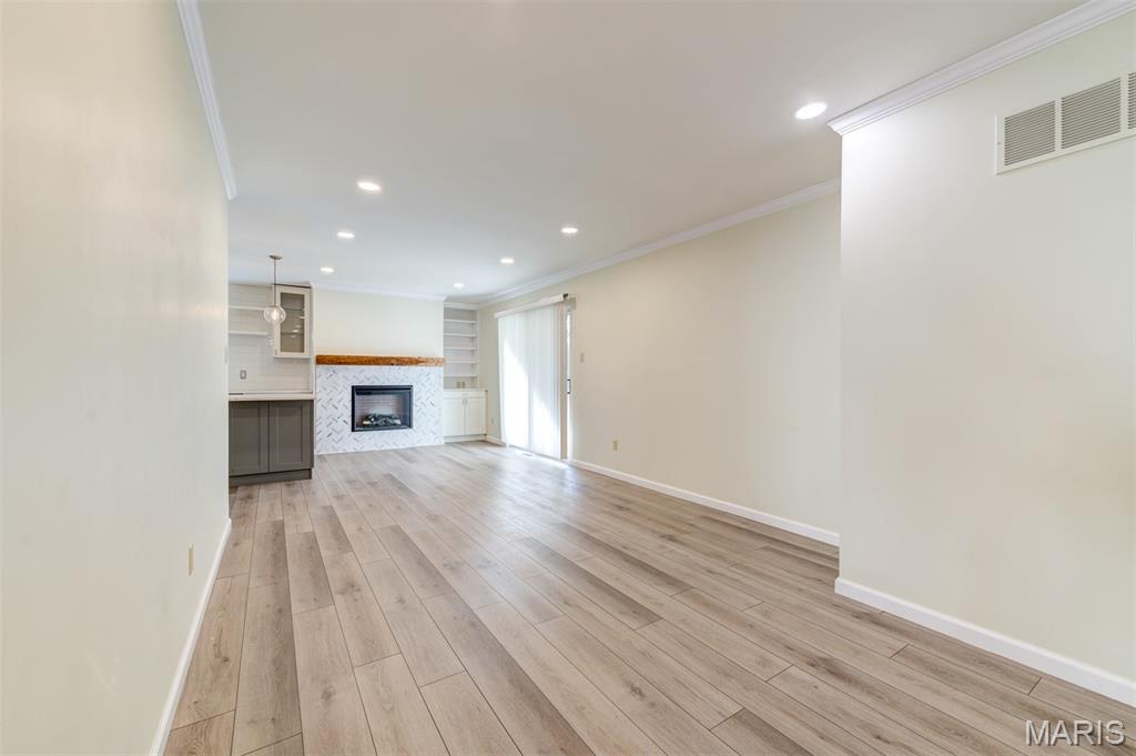 709 Turtle Cove Ballwin, MO 63011 - Photo 5 of 45