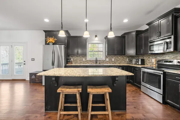 $459,900 | 3148 Timberdale Drive, Clarksville, TN 37042