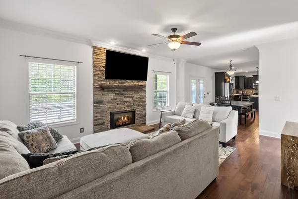 $459,900 | 3148 Timberdale Drive, Clarksville, TN 37042