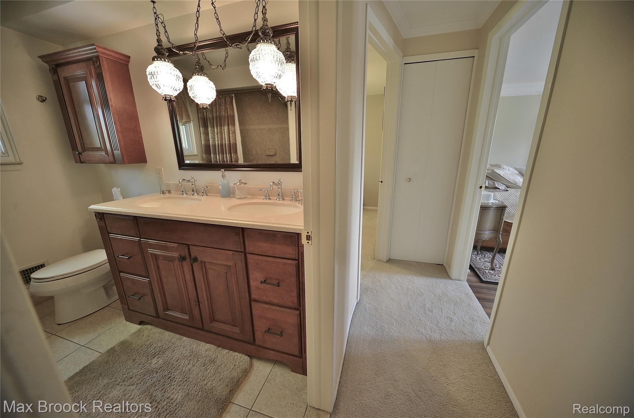 22 Foxboro Drive Rochester, MI 48309 - Photo 28 of 37 091 (2).JPG