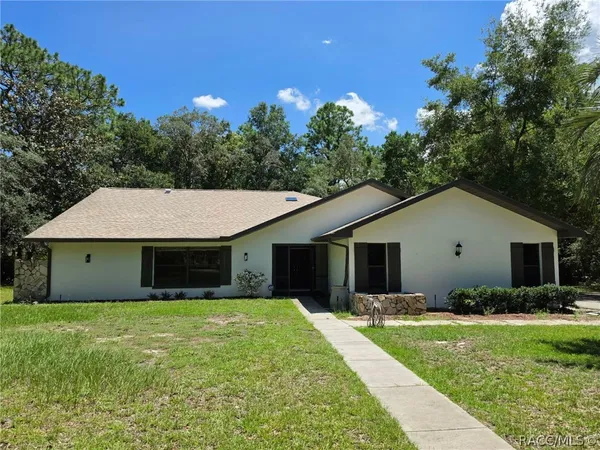 $1,900 | 1600 West Ivorywood Drive, Beverly Hills, FL 34465