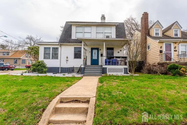 $499,999 | 902 Lee Avenue, North Brunswick, NJ 08902