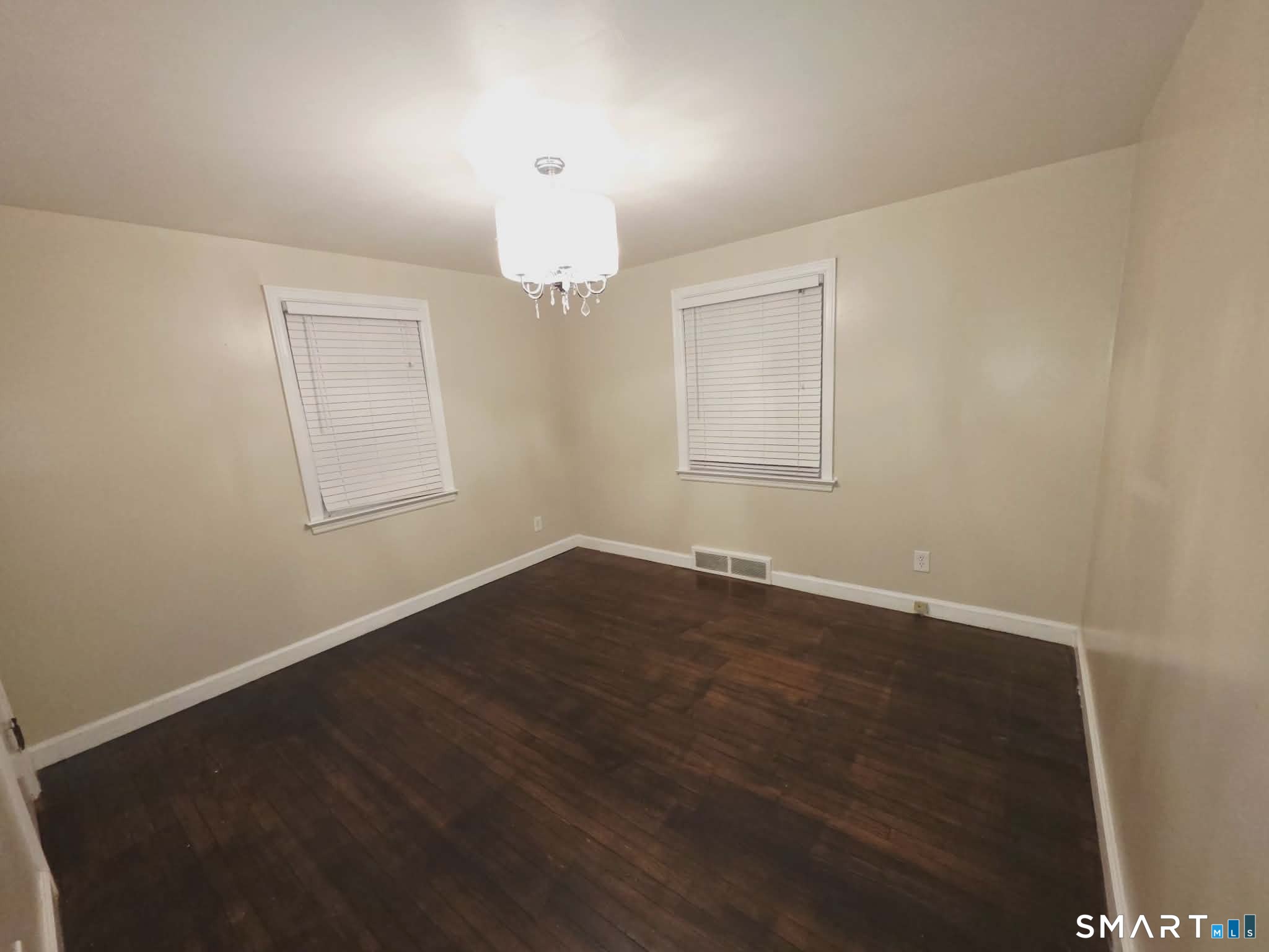 271 Gaylord Drive Waterbury, CT 06708 - Photo 11 of 24