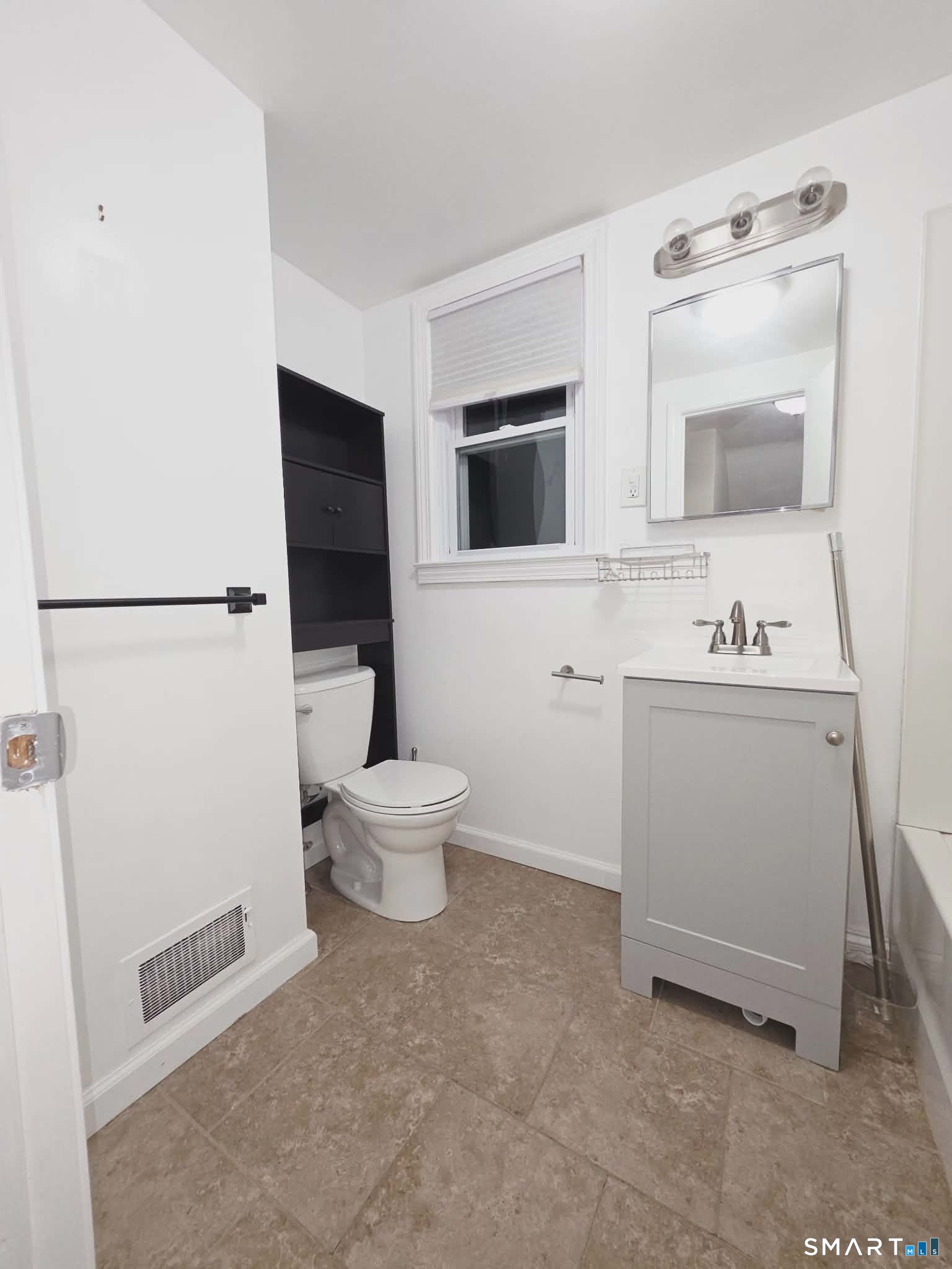 271 Gaylord Drive Waterbury, CT 06708 - Photo 14 of 24