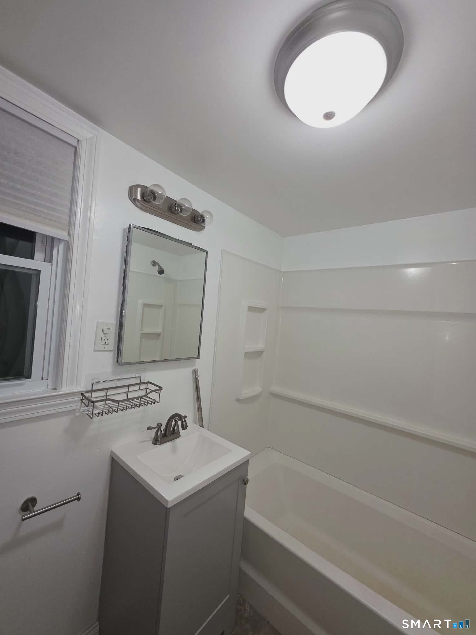 271 Gaylord Drive Waterbury, CT 06708 - Photo 20 of 24