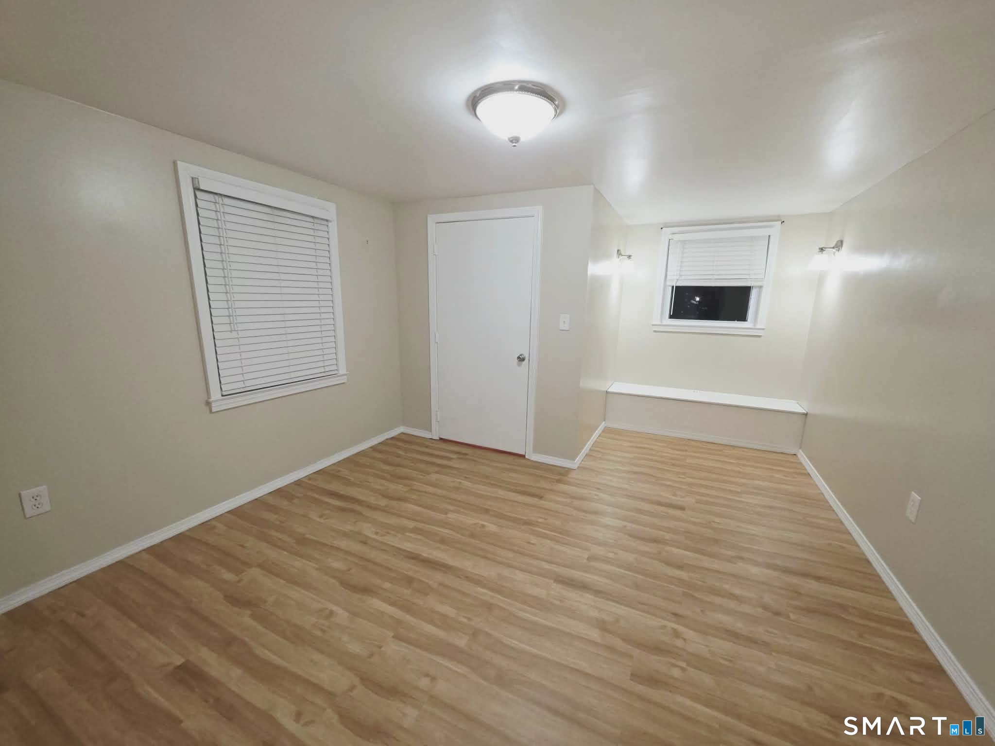 271 Gaylord Drive Waterbury, CT 06708 - Photo 4 of 24