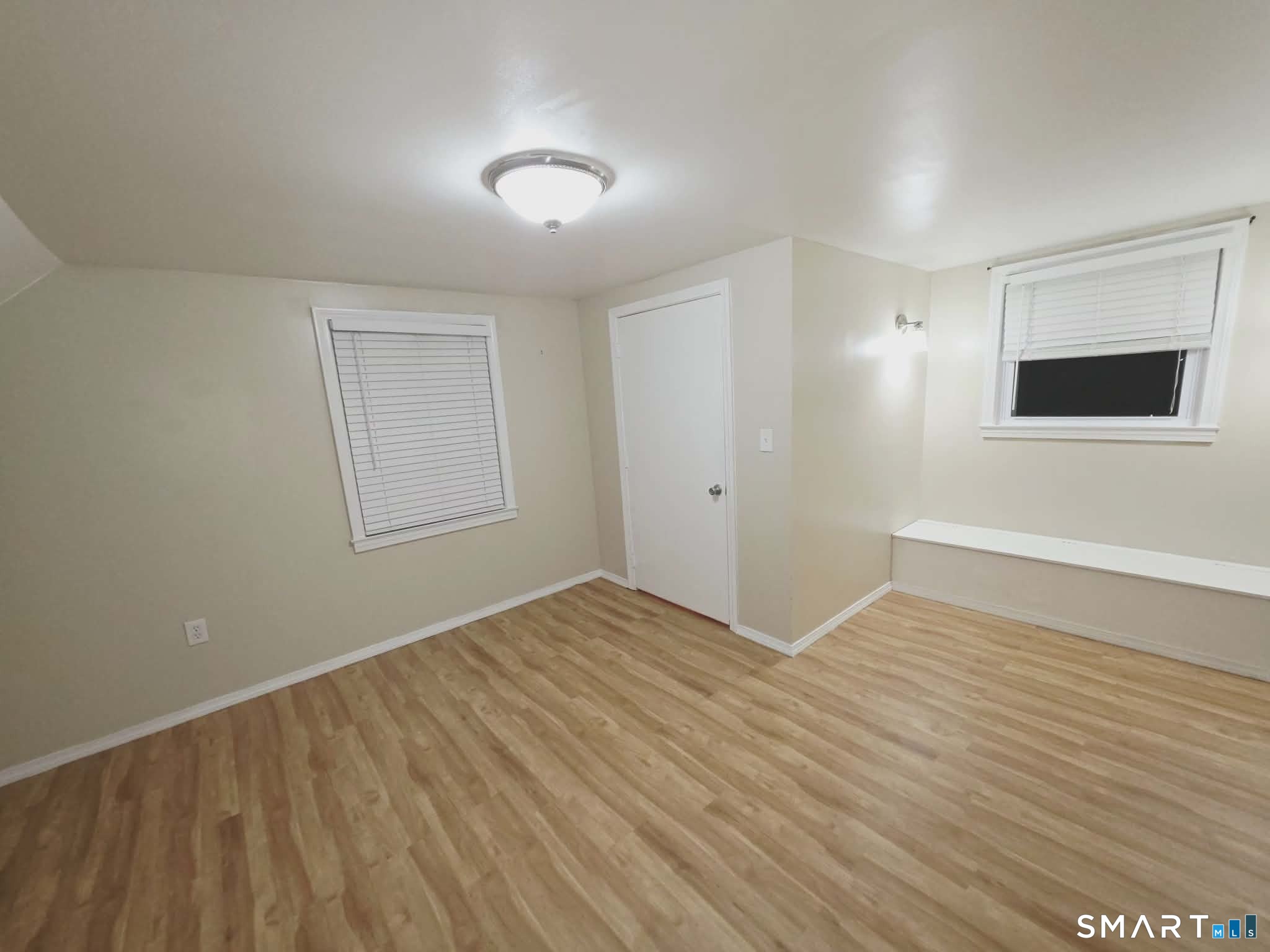 271 Gaylord Drive Waterbury, CT 06708 - Photo 7 of 24