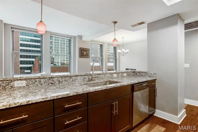 $174,900 | 314 North Broadway, Unit 1102, St. Louis, MO 63102