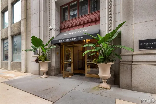 $174,900 | 314 North Broadway, Unit 1102, St. Louis, MO 63102