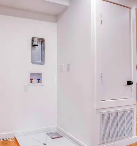 $5,700 | 2327 1/2 Langdale Avenue, Los Angeles, CA 90041