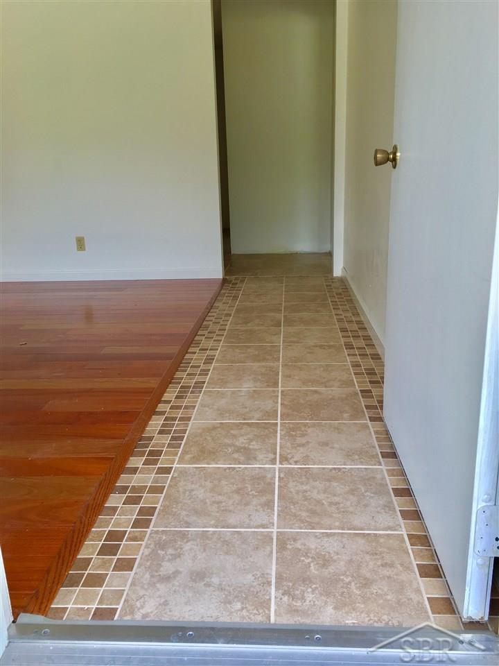 8261 Geddes Road Saginaw, MI 48609 - Photo 5 of 24 31327305-4.JPG