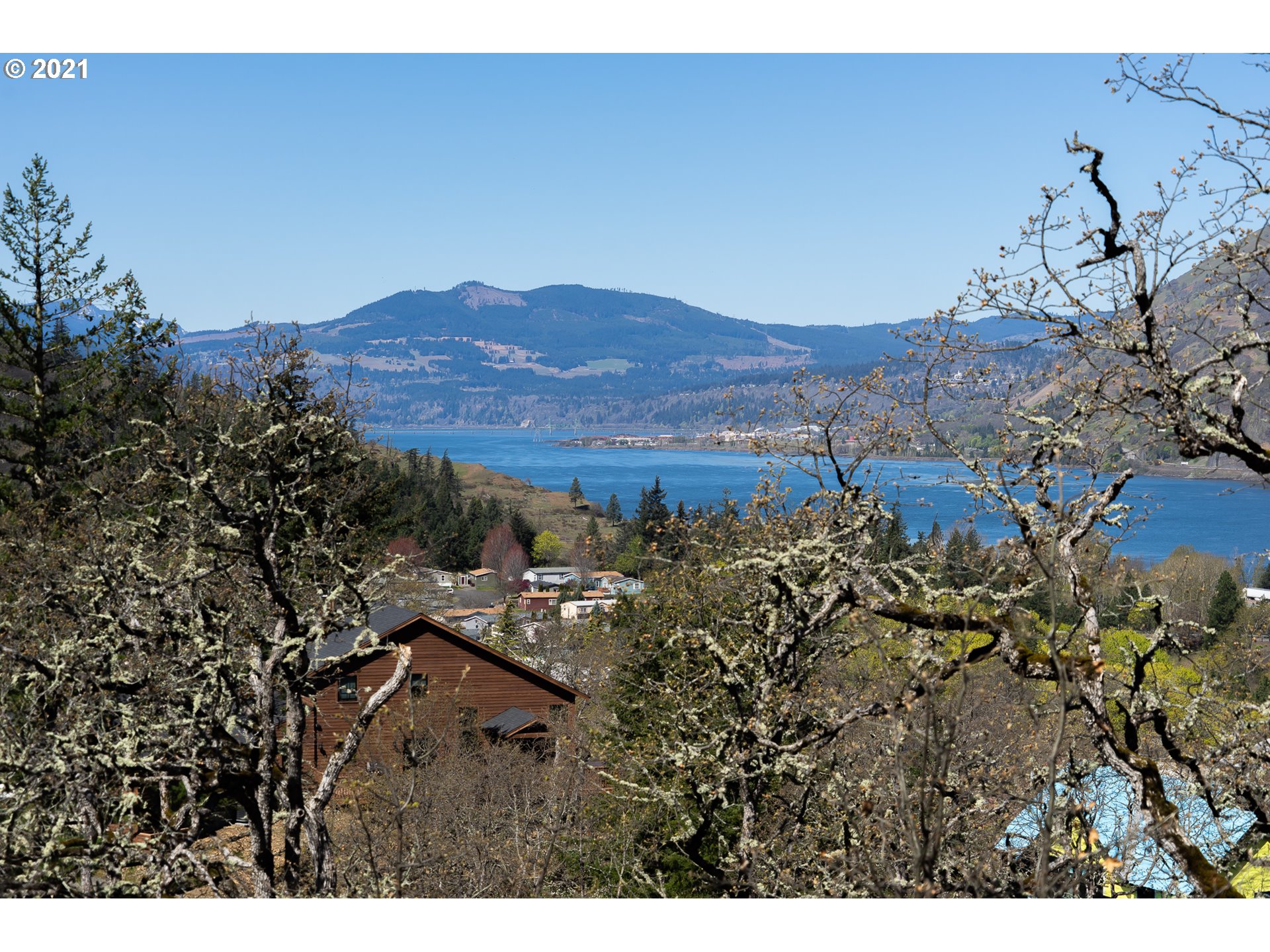 5th Avenue, Unit 27 Mosier, OR 97040 - Photo 2 of 11 Gallery Image 2