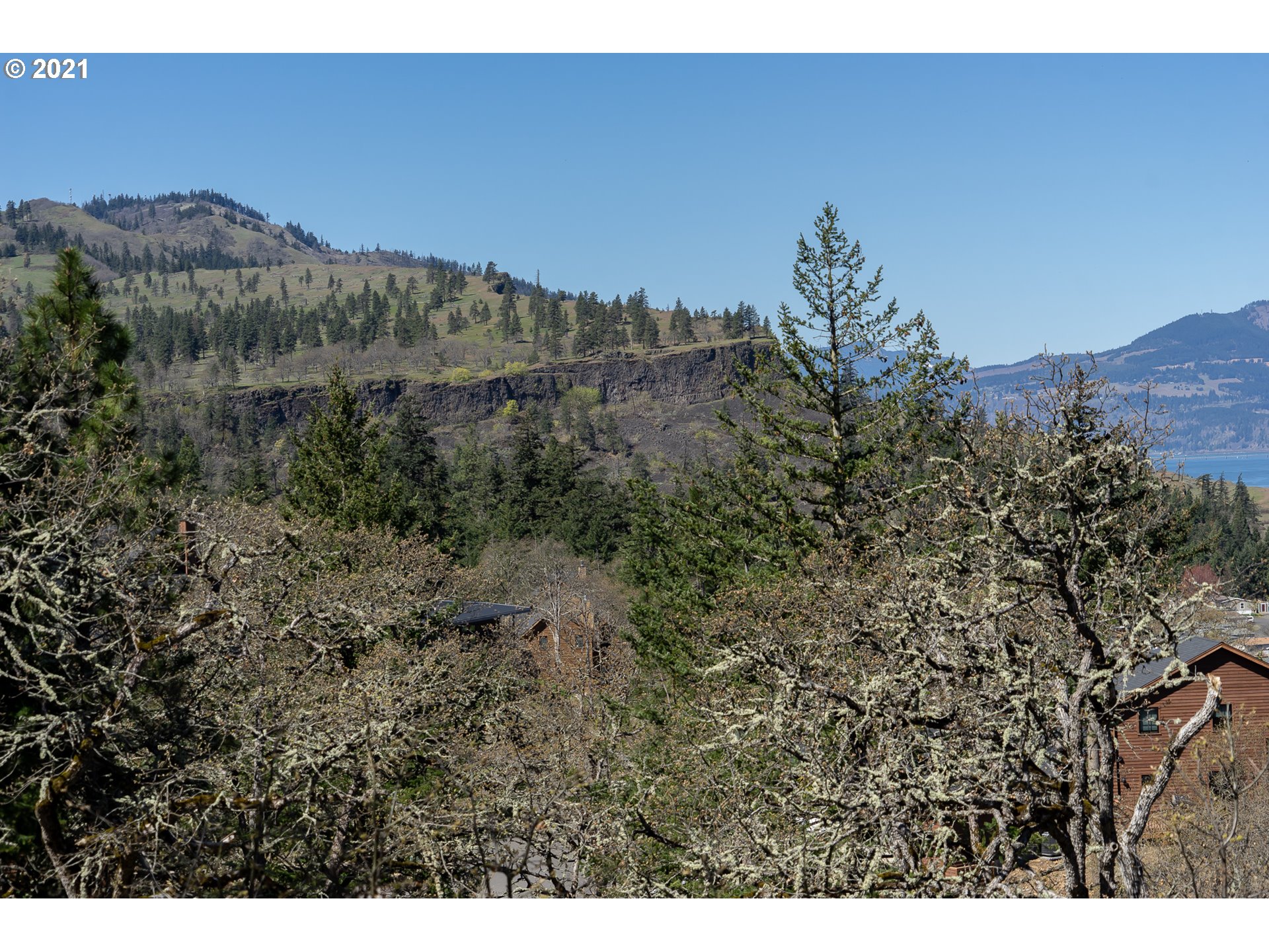 5th Avenue, Unit 27 Mosier, OR 97040 - Photo 5 of 11 Gallery Image 5